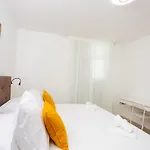 Miranda's Place * 스플리트